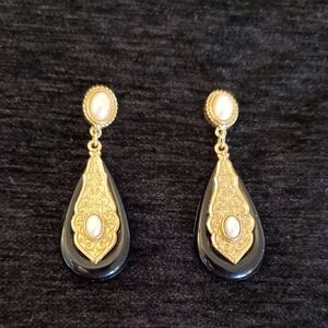 Vintage Victorian Gold Ornate Black Drop Faux Pearl Onyx Dangle Pierced Earrings